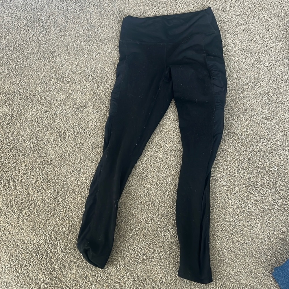 Black Fabletics leggings
